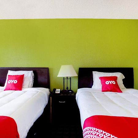 Oyo Hotel Pensacola I-10 & Hwy 29 Ferry Pass Экстерьер фото